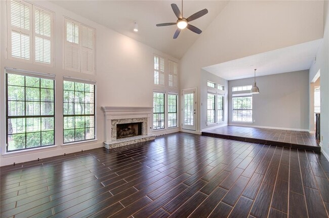 Building Photo - 25 Fairway Oaks Pl
