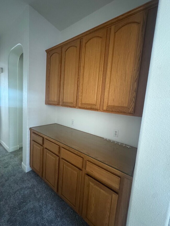 Building Photo - 709 Woodacre Dr