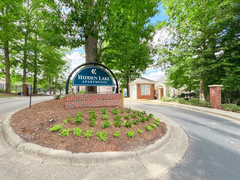 Primary Photo - Hidden Lake