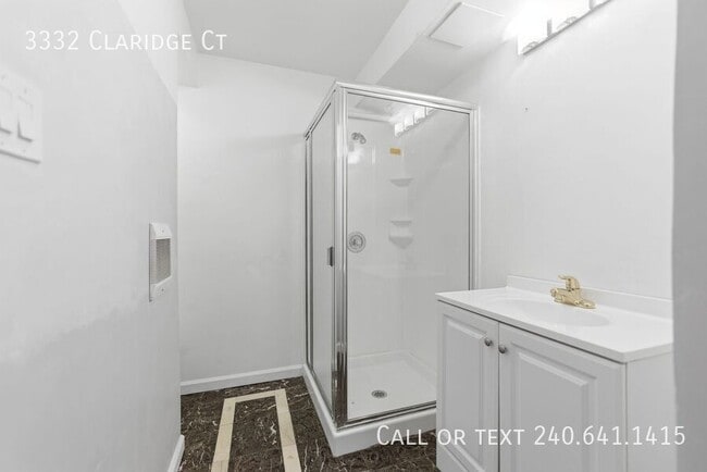 Building Photo - 3332 Claridge Ct