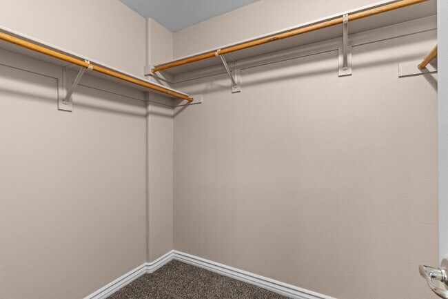 Building Photo - NW!! GATED!! Playground!!!Low maintenance ...