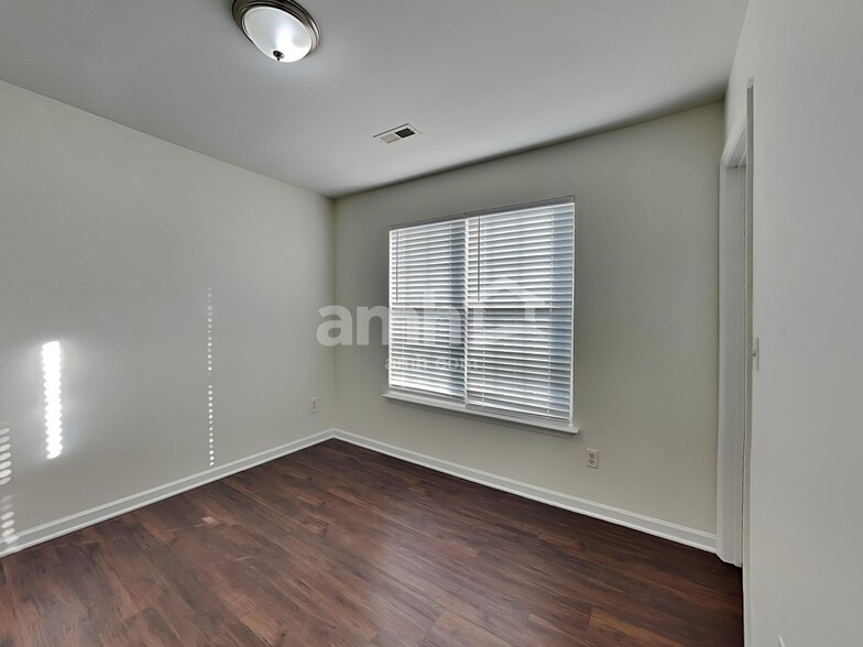 Building Photo - 2307 Sidney Porter Dr