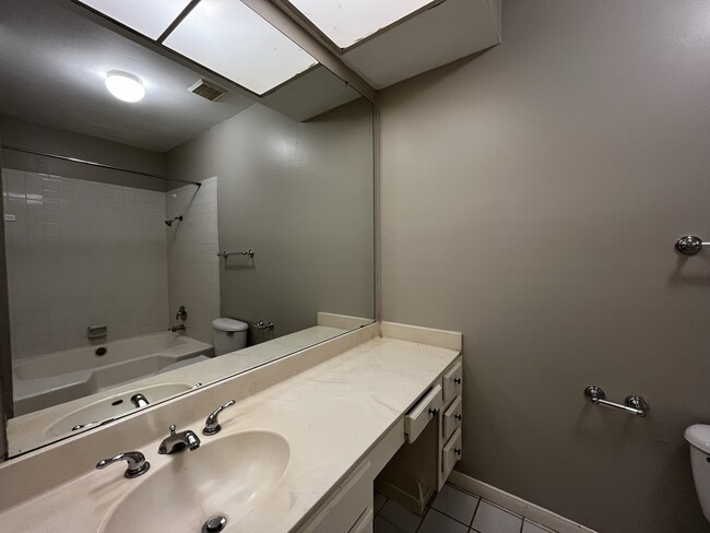 Building Photo - 11711 Memorial Dr
