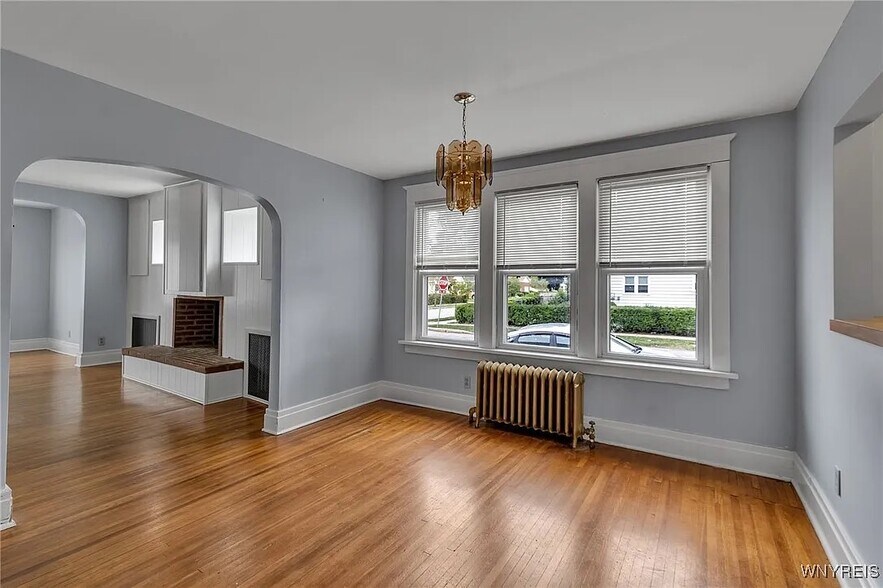 Building Photo - 90 Clover Pl