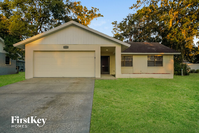 Primary Photo - 1024 Redbud Cir