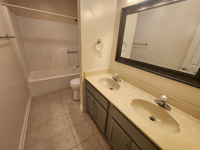 Building Photo - 2511 Eagle Run