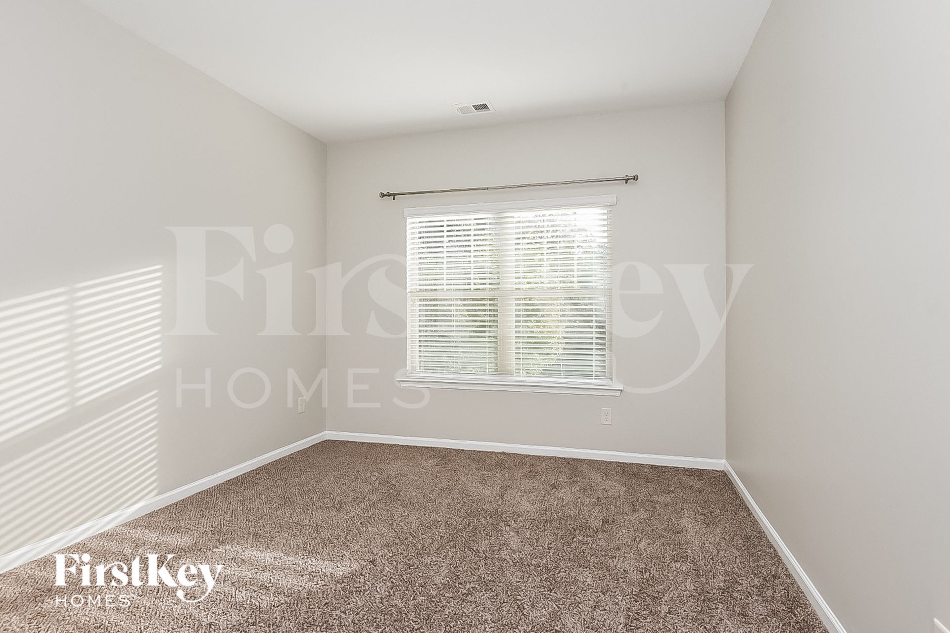 Building Photo - 100 Stone Manor Ct