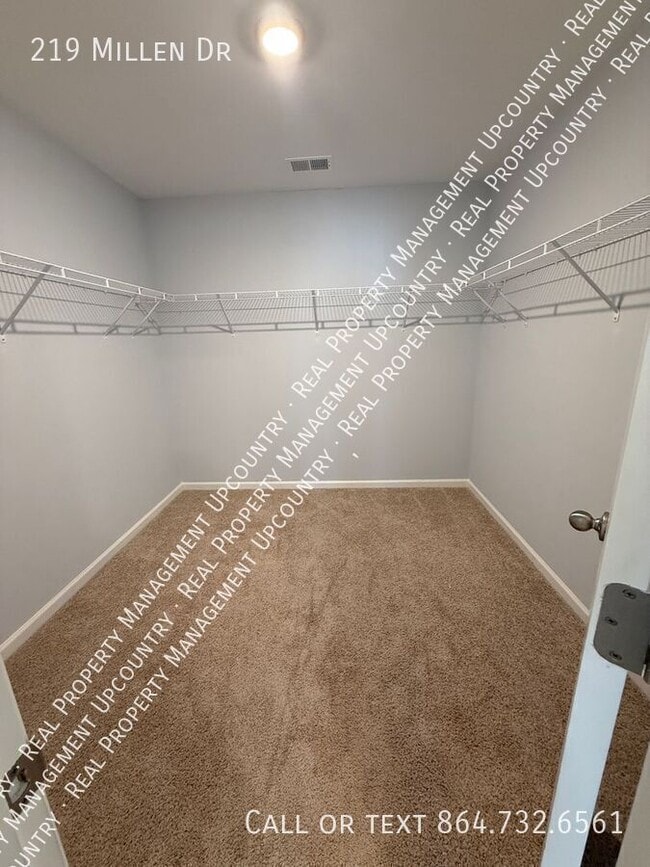 Building Photo - 219 Millen Dr