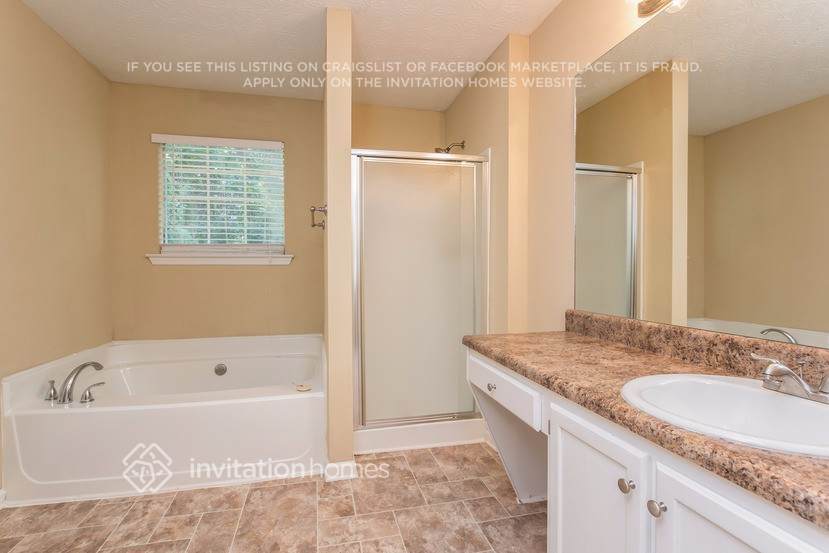 Building Photo - 4688 Sterling Pointe Dr