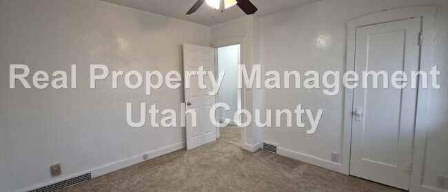 Building Photo - Great Provo Duplex