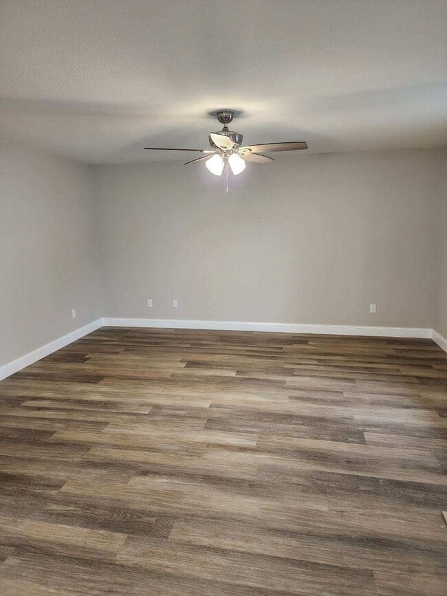 Building Photo - 3-Bedroom Single-Family Home Right off 10th Street in Cookeville