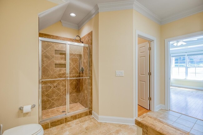 Building Photo - 3 Bedroom, 3 Bathroom Winston Salem Townhome