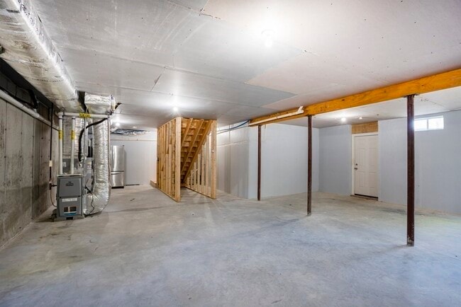 Building Photo - 2 Manchester Pl