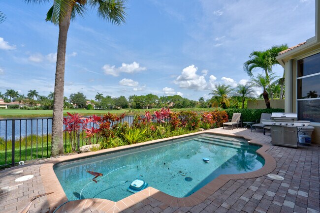 Building Photo - 119 Esperanza Way