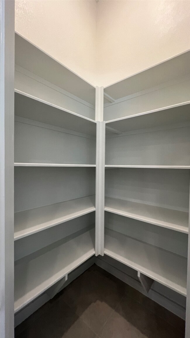 Building Photo - 212 Milas Cv