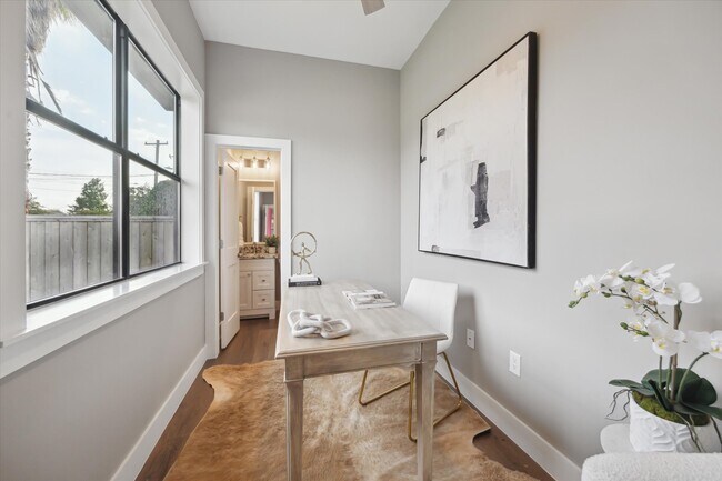 Building Photo - 3102 Eunice St