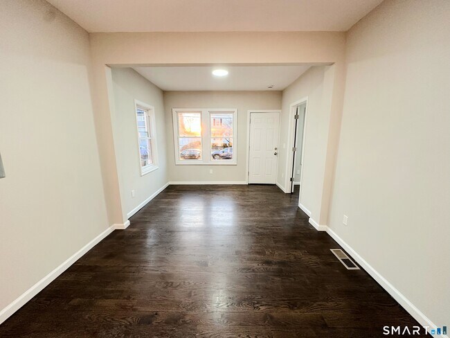 Building Photo - 354 Beechmont Ave