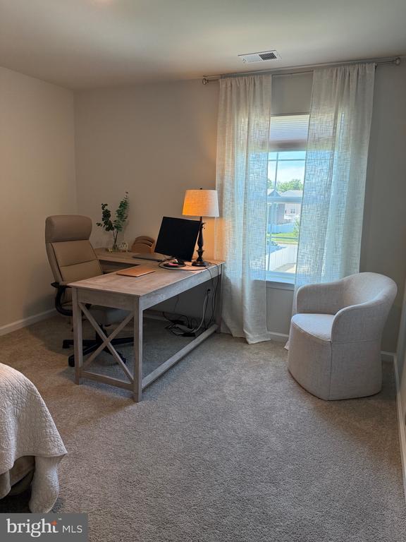 Building Photo - 13 Outsail Ave