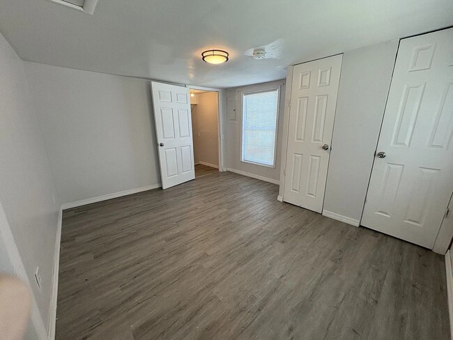 Building Photo - For rent minutes from Downtown Lakeland