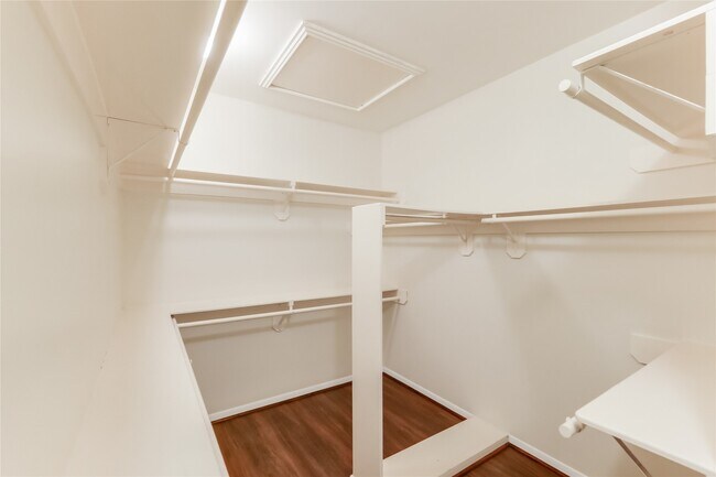 Building Photo - 3931 Shadow Trace Cir