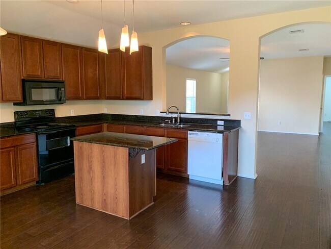 Building Photo - 717 Morgan Dr