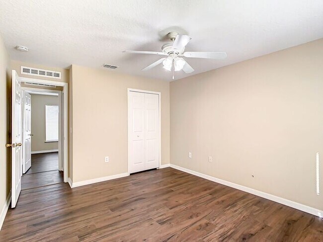 Building Photo - 1743 Corner Meadow Cir