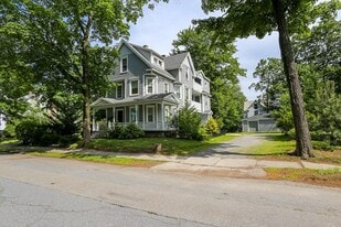 Building Photo - 51 Grand St