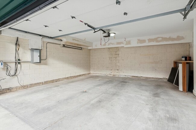 Building Photo - 7748 Lincoln Ave