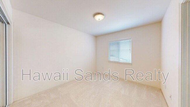 Building Photo - 520 Lunalilo Home Rd