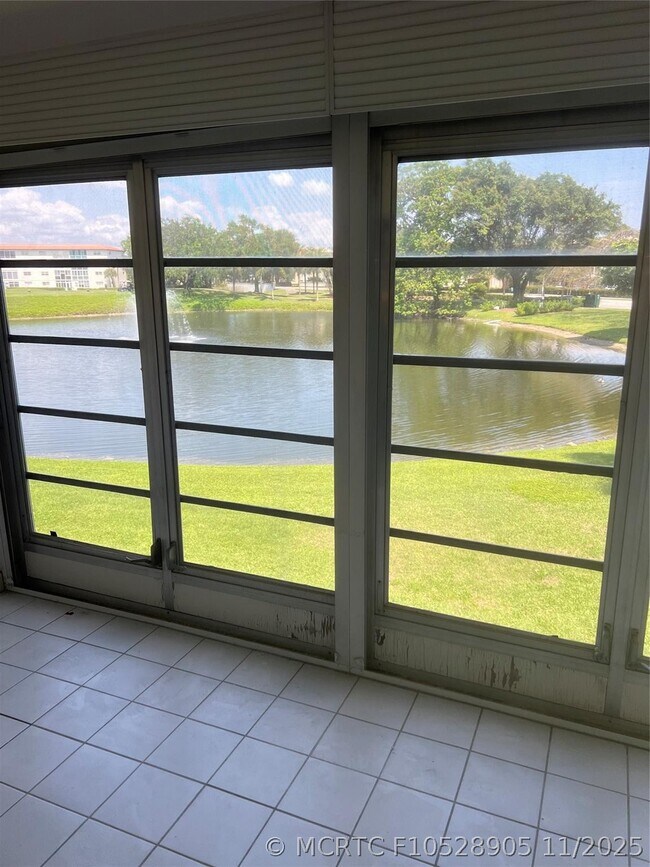 Building Photo - 4301 Martinique Cir
