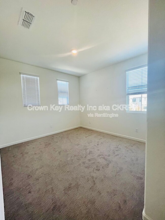Building Photo - 6425 Dan Havicus Dr