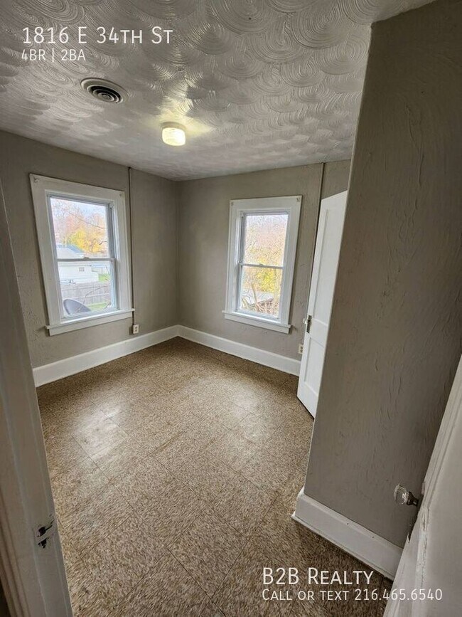 Building Photo - 1816 E 34th St