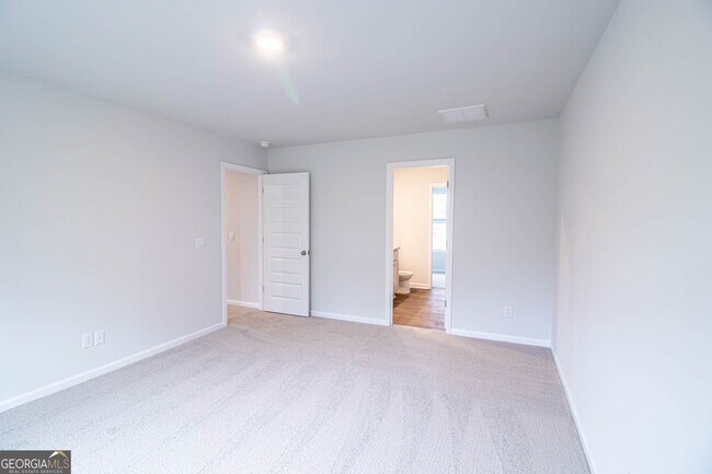 Building Photo - 495 Coconut Dr