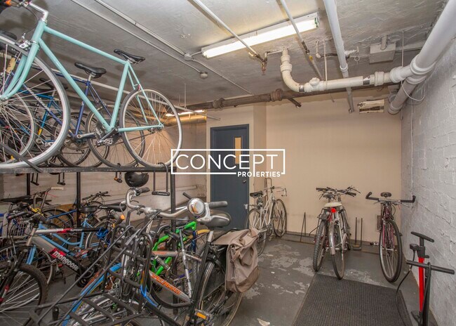 Building Photo - 123 Highland Ave