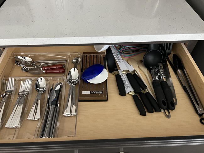 Building Photo - 2511 W Queen Creek Rd