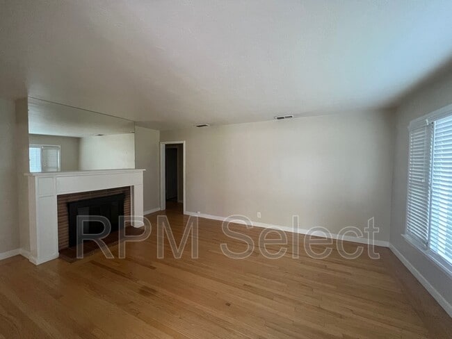 Building Photo - 2761 San Luis Ct