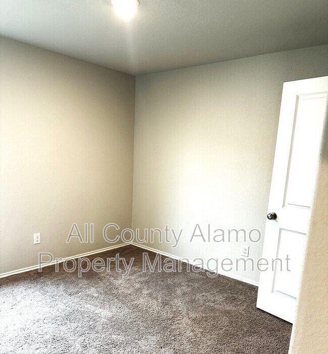 Building Photo - 10790 Giacconi Dr