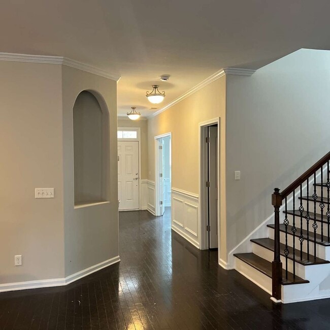 Building Photo - This beautiful 4 bedroom, 2.5 bath home in the highly sought-after Palmetto Pointe neighborhood h...