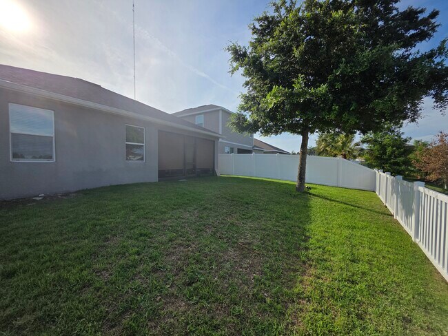 Building Photo - Compass Landing
