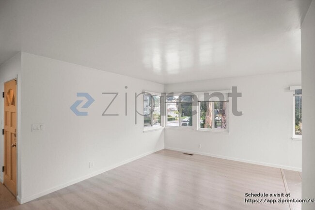 Building Photo - 836 El Camino Real