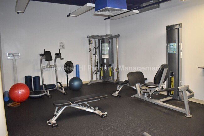 Building Photo - Craigside Furnished 2/2/2 (Nuuanu Area)
