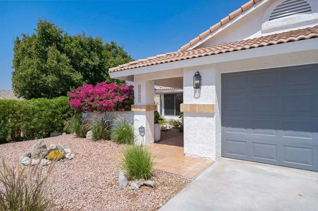 Building Photo - 54140 Avenida Mendoza