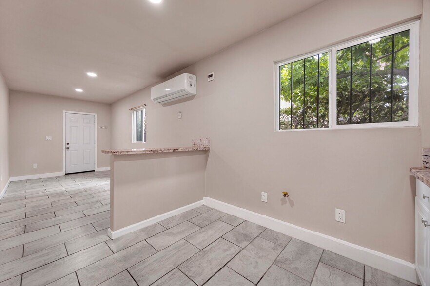 Building Photo - 4341 Laurel Canyon Blvd