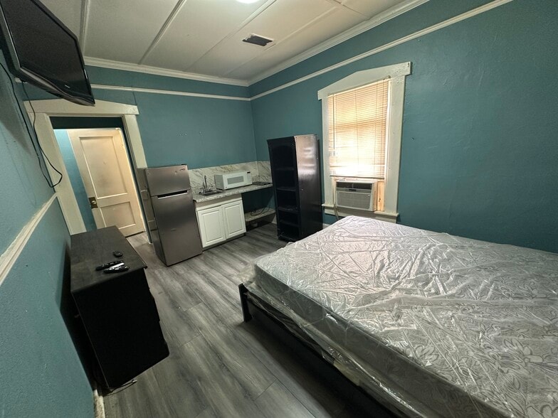 Building Photo - 1446 Marion Pl