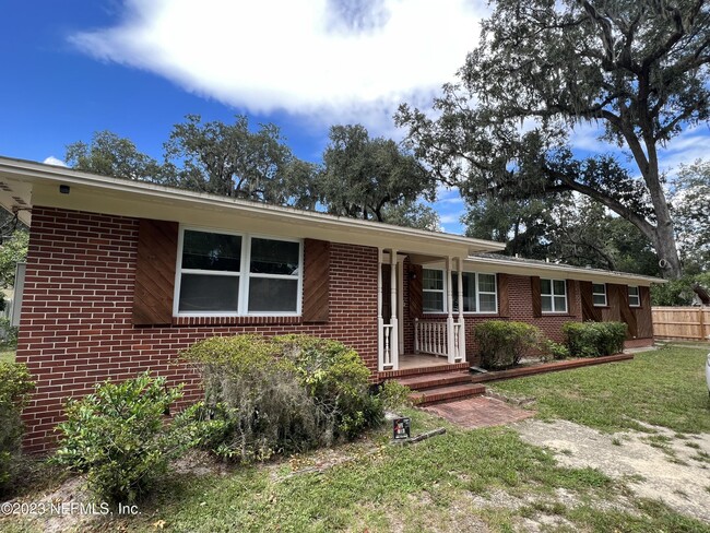 Primary Photo - 2815 Beauclerc Rd