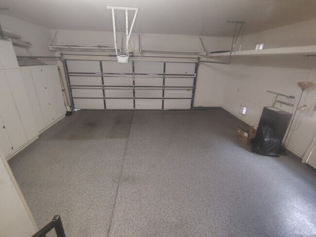 Building Photo - 9047 N Sanguine Dr