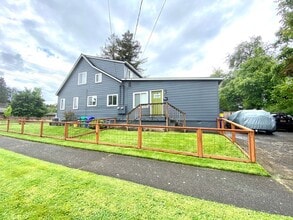 Building Photo - 1174000