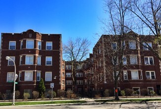 Building Photo - The Damen Fargo