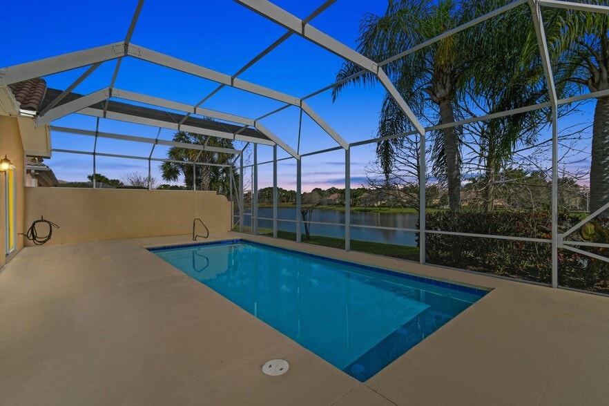 Building Photo - 11325 SW Olmstead Dr