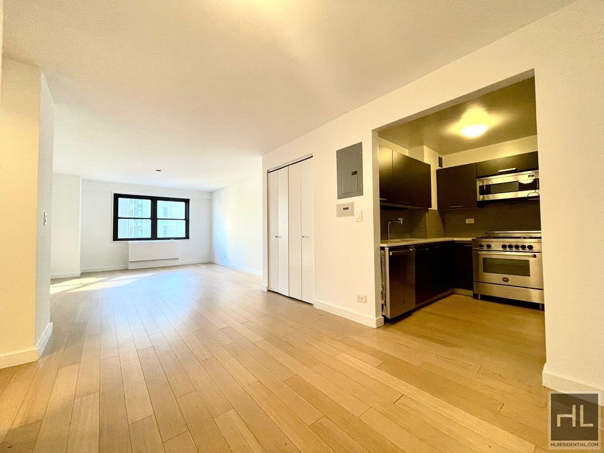 Building Photo - East 39th Street